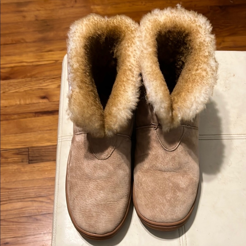 Hammacher Schlemmer Sheepskin Bootie Women's Slippers